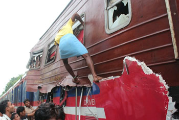Workers alone not to blame for collision; trains from India ‘unsuitable’