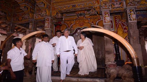 Government to renovate Golden Roof of Temple of the Tooth