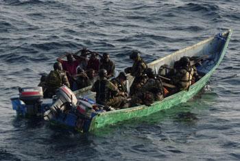 Somali pirates hijack oil tanker; Lankan among crew