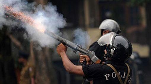 Tear gas fired at protest against dumping garbage in Dompe