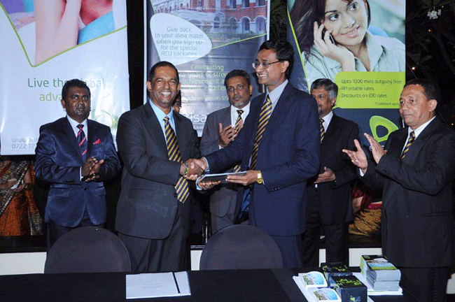 Royal college union signs as the first corporate customer with Etisalat Sri Lanka