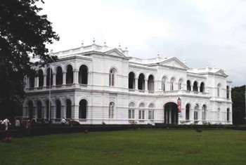 Seven persons suspended over Museum robbery