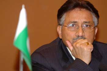 Pervez Musharraf placed under house arrest