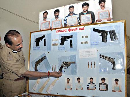 Arms racket busted, “LTTE agent” arrested in Bangalore