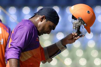 UPDATE: IPL teams splash the cash for Mahela and Murali