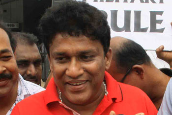 Prisoner succumbs to injuries, Ganesan faults Govt.