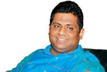 Eknaligoda’s wife trying to gain political mileage - Arundika