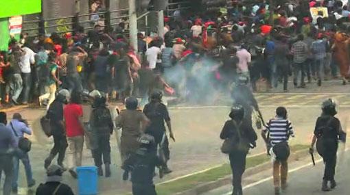 13 in hospital after tear gas attack on anti-SAITM protesters