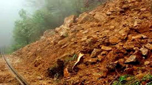 Possible landslides in Kegalle and Matale