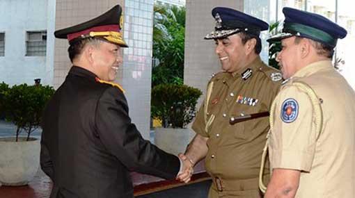 Indonesian, Sri Lankan police chiefs discuss human smuggling
