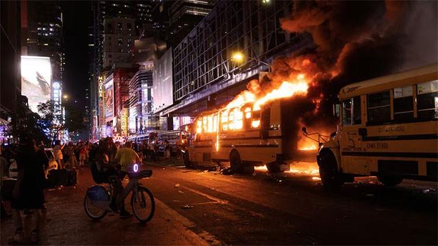 World Cup bus set alight as chaotic celebrations erupt in Manhattan after Knicks win