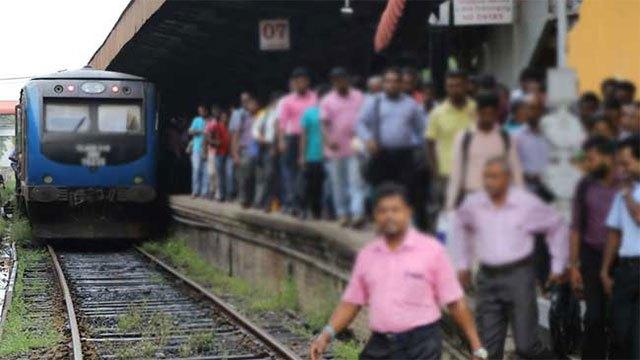 Daily train journeys fall below 200, Station Masters’ Association claims