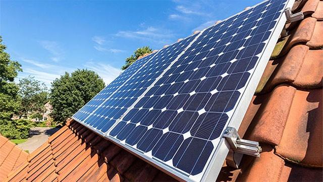 Rooftop solar panel owners requested to disconnect from national grid for 3 days
