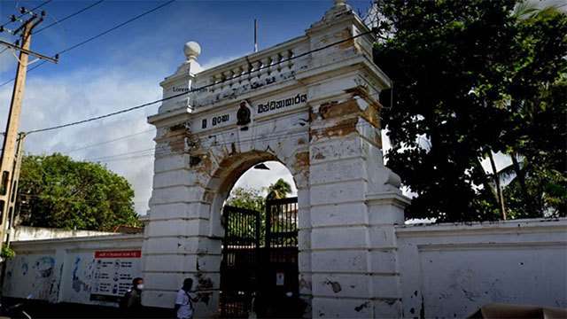 Parcel containing ‘Ice’ and other contraband thrown into Galle Prison