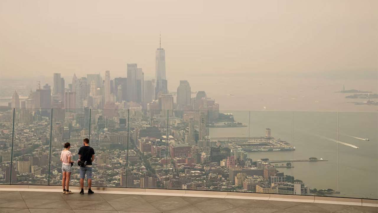 Canada wildfire smoke blankets US Midwest, Northeast with dangerous orange haze
