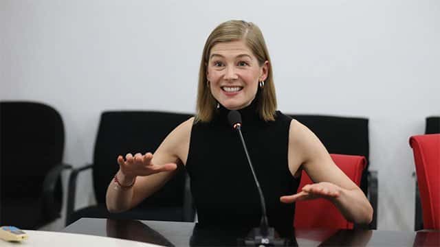 Sri Lanka’s mine-clearance programme highly successful, says Rosamund Pike