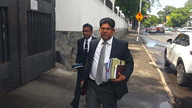 Ex-Deputy Secretary-General of Parliament arrives at Bribery Commission
