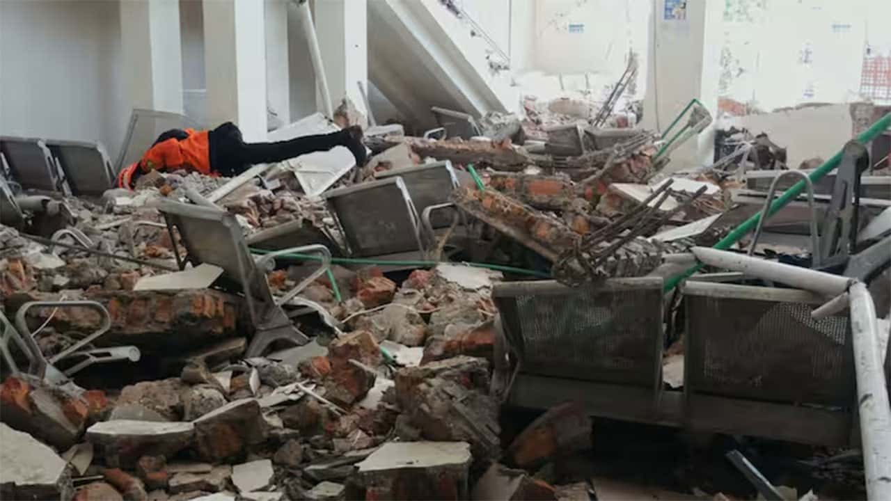 Another strong earthquake strikes Indonesia hours after 7.7 magnitude quake