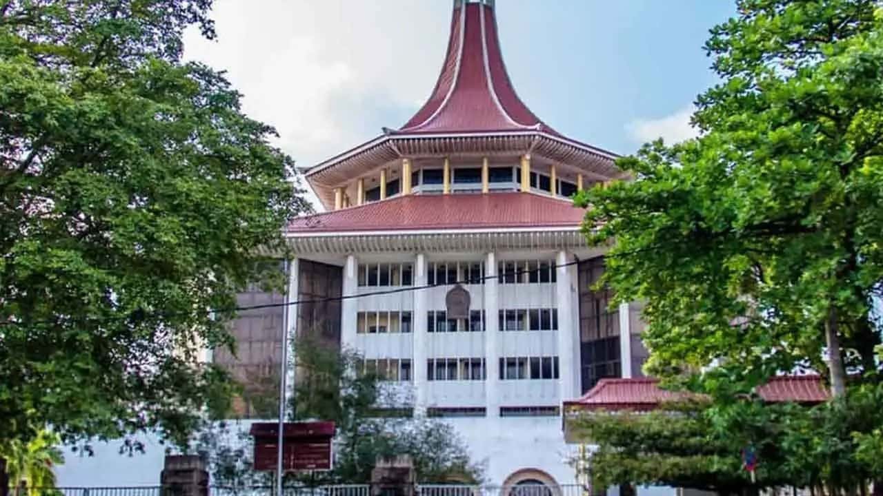 Supreme Court to resume hearing petitions challenging 22nd Amendment this morning