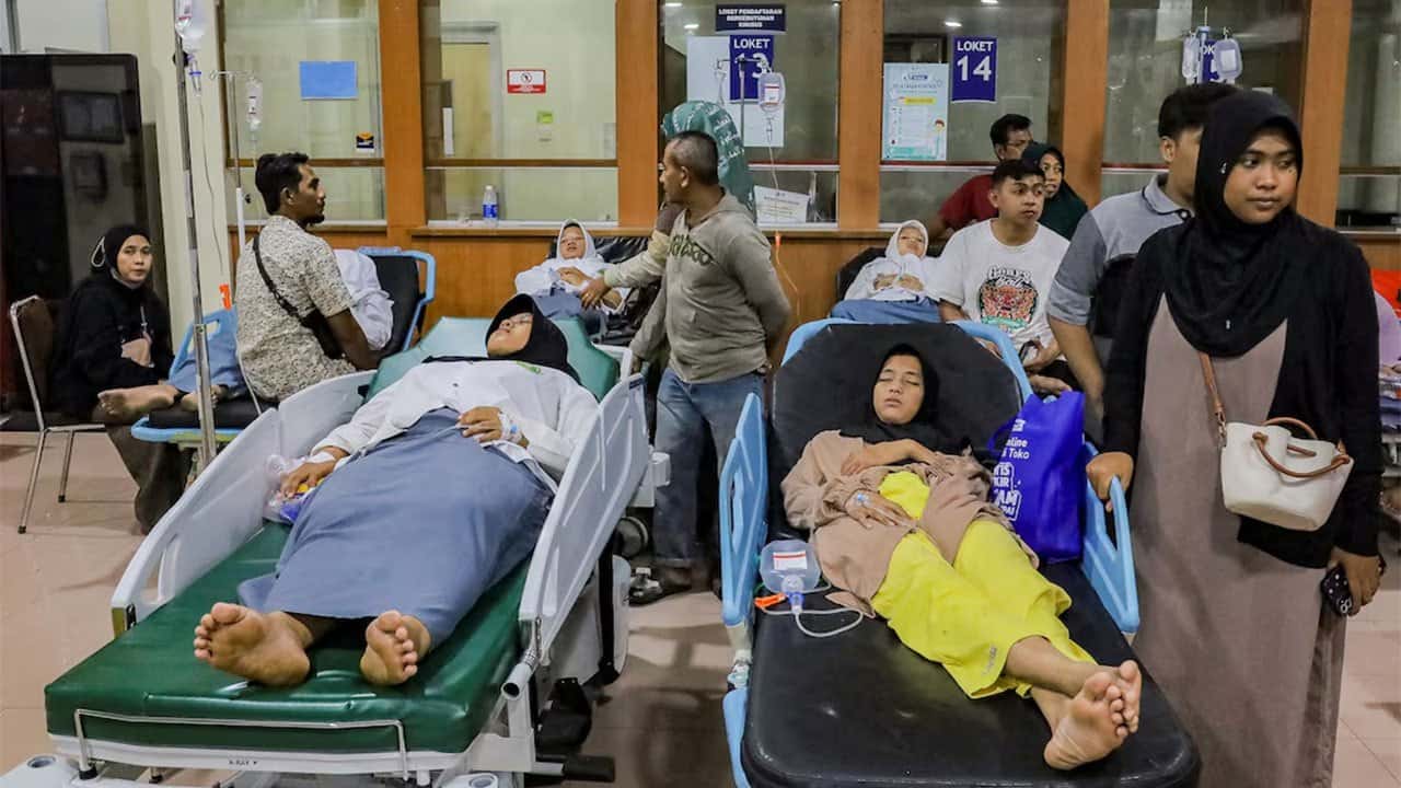 More than 1,700 fall sick from Indonesia free school meals in three days