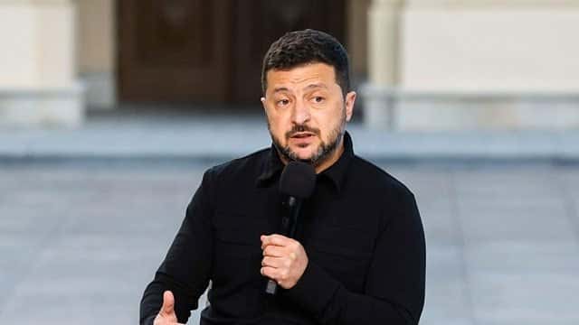 Zelensky says he expects war to continue into winter after talks with US envoys