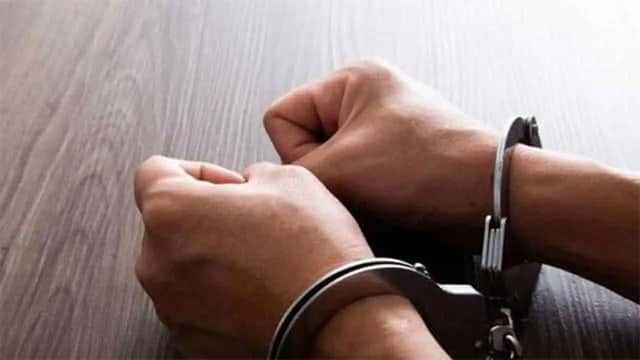 Former State Minister’s ex-private secretary arrested over Rs. 8.1 mln bribery case