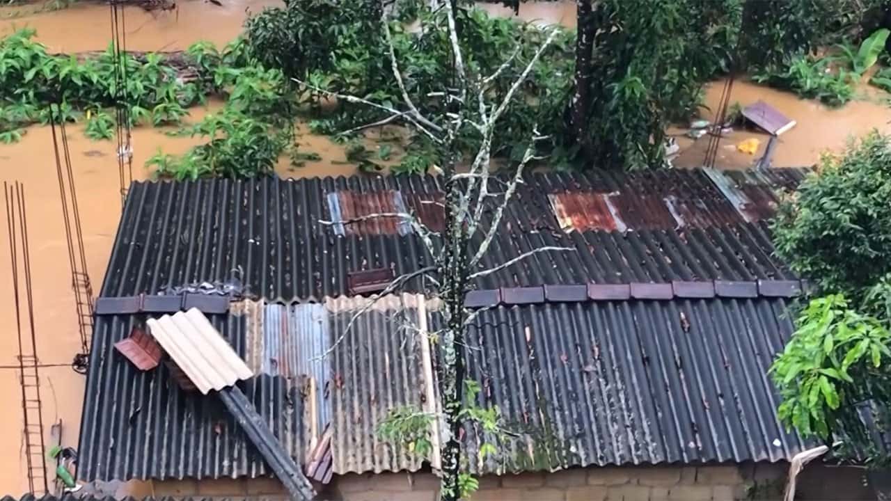 Adverse weather affects over 1,600 people across 10 districts