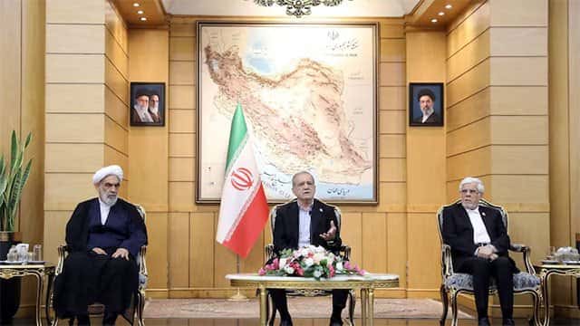 Iran threatens to paralyse airports in neighbouring countries if they stop Iranian flights
