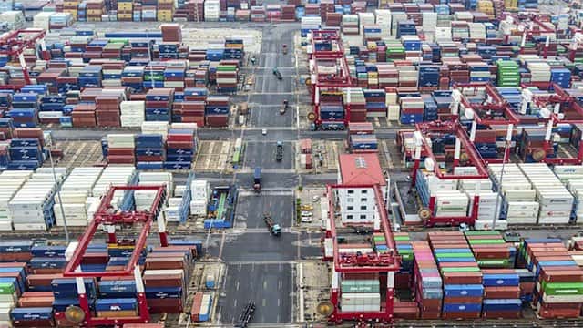 White House releases list of products US, China could tax less