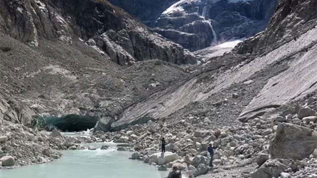 Swiss glaciers lose more than 5% of ice after record heatwave