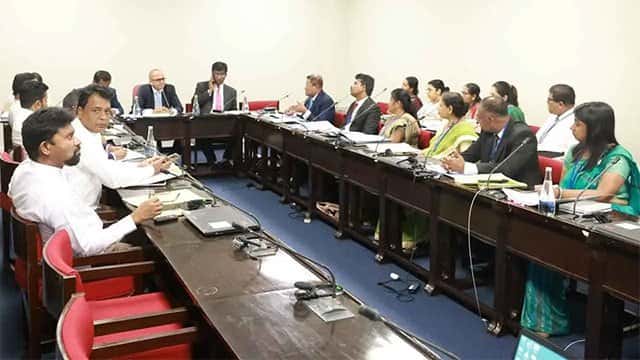 Probe ordered into delays in issuing number plates and driving licences