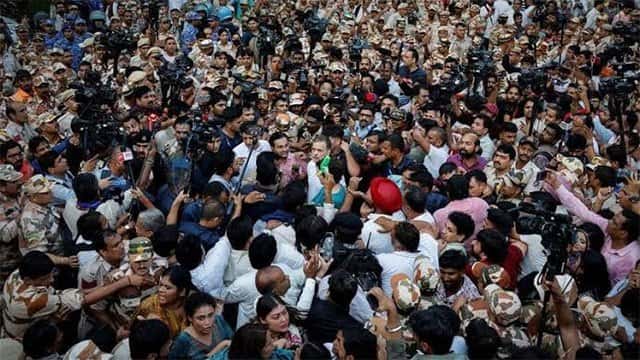 Indian police detain 'cockroach' movement leaders demanding election chief's resignation