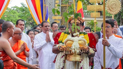 SL-Cambodia must join hands to spread Theravada Buddhism teachings - President