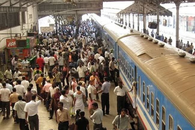 Railway work-to-rule action continues