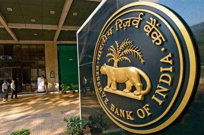 RBI extends duration of USD 400 Mn currency swap for CBSL