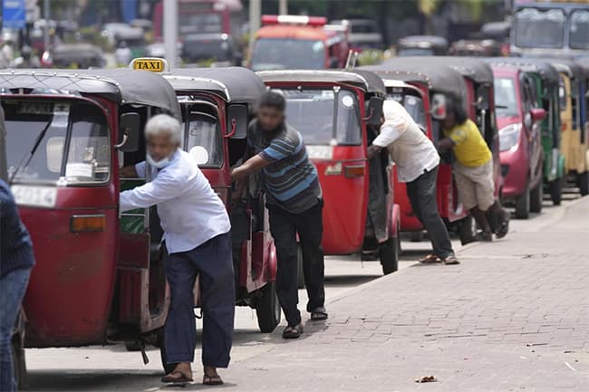 Fuel pass: Three-wheelers can pump fuel only from registered filling station