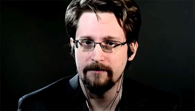 Putin grants Russian citizenship to US whistleblower Snowden