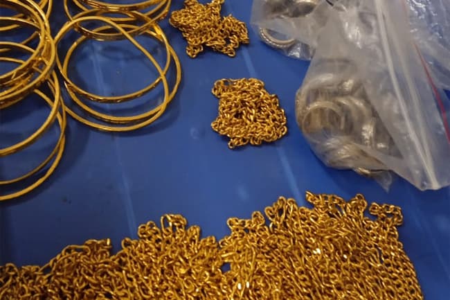 Four locals nabbed at BIA with Rs. 400M worth of gold