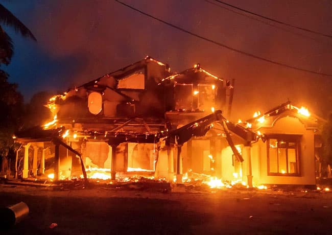 FR petition seeks order to recover compensation paid to ex-Ministers and MPs for property damage