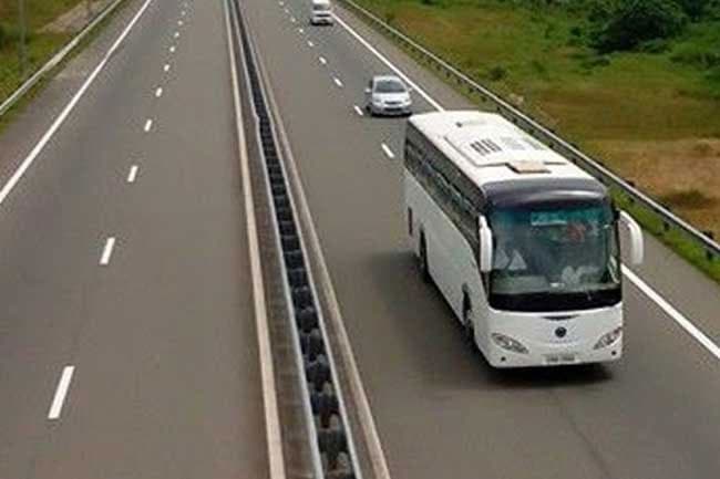 Traffic limited to single lane on Gelanigama–Dodangoda stretch of expressway