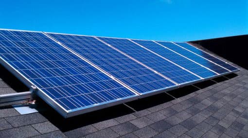 Govt to remove legal barriers on selling solar power to national grid