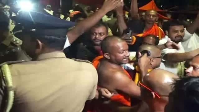 Monks continue satyagraha at Viharamahadevi Park demanding Gnanasara Thero’s release