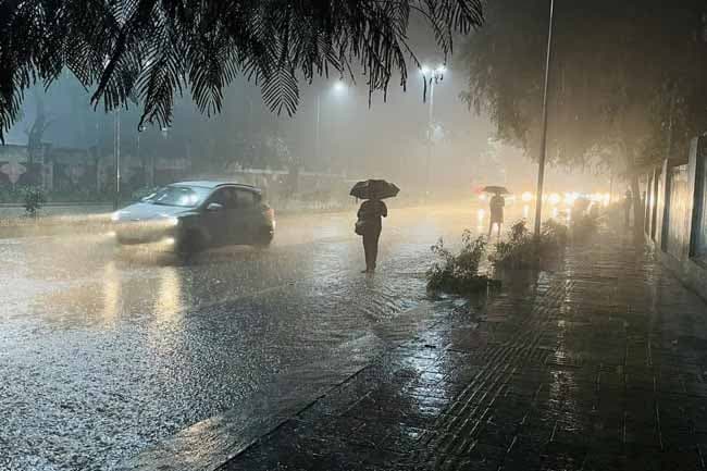 Heavy showers about 100 mm expected today