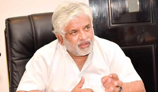 Oil tanks in Trincomalee will not be sold – Arjuna