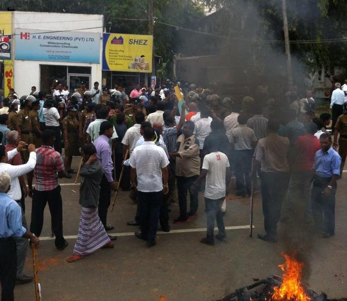 Tense situation in front of Sirikotha