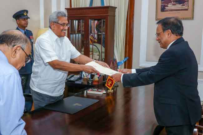 Buwaneka Aluwihare sworn in Acting Chief Justice
