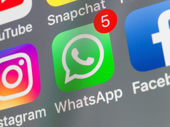WhatsApp, Instagram, Facebook down globally, report users