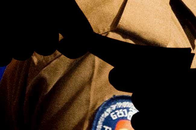 Wanathawilluwa OIC arrested on bribery charges