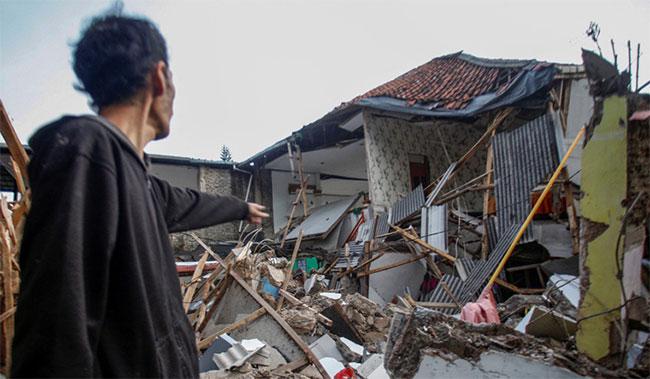 Death toll in Indonesia earthquake rises to 162