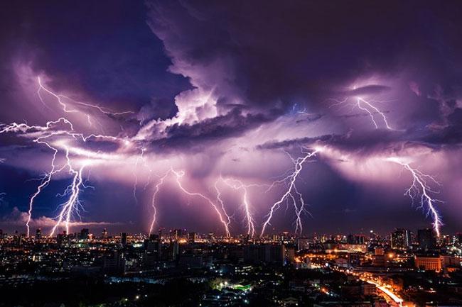 Scientists discover enzyme that turns air into electricity, providing a new clean source of energy